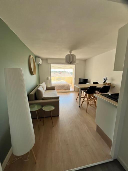 Studio Vue Mer Avec Piscine Et Terrain De Tennis Sausset-les-Pins Εξωτερικό φωτογραφία